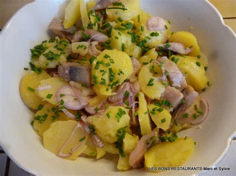 SALADE DE POMMES DE TERRE AUX HARENGS FUMÉS