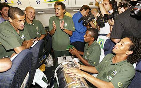 Roberto Carlos Completa 47 Anos E Lance Relembra Momentos De Sua