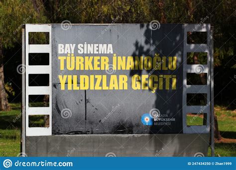 Antalya Turkey De Mayo De Esculturas En Mr Cinema Alley Of