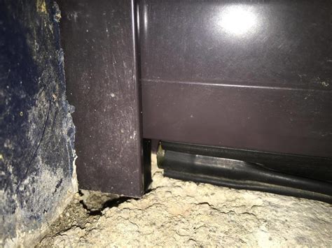 Some garage door openers come with vehicle sensors that recognize a specific vehicle and trigger the garage door to open as you approach. Electric garage door - problems opening and closing ...