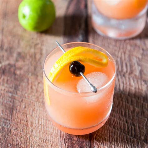Yummy and again very good presentation ! Mai Tai Cocktail in 2020 | Cocktail recipes easy, Holidays ...