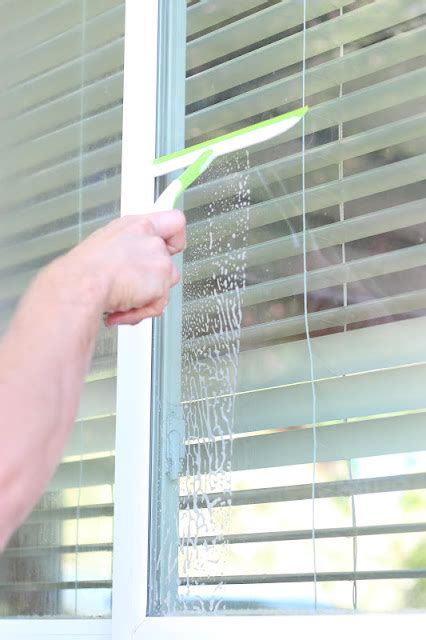 Do It Yourself Divas Diy Cleaning Hard Water Off Exterior Windows