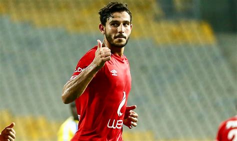 الأهلى يرتدى زيه التقليدى أمام كايزر تشيفز غدًا. إصابة اللاعب المصري حمدي فتحي بقطع في غضروف الركبة ...