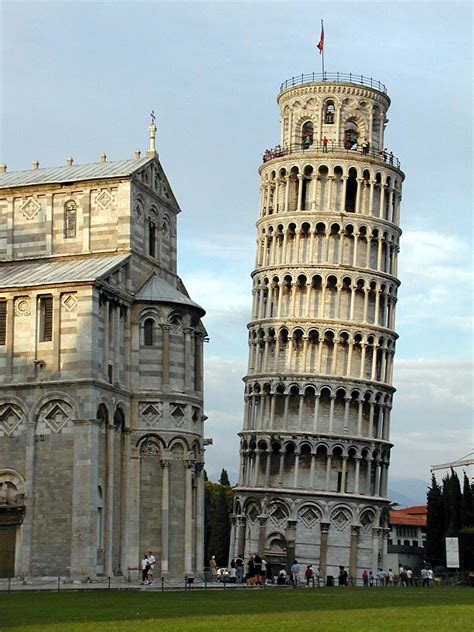 Fileleaning Tower Of Pisa