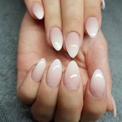 Simple Acrylic Almond Nails Designs For Summer Vernis à