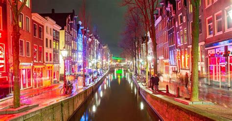 Amsterdam Bans Cannabis In Red Light District And Tightens Brothel