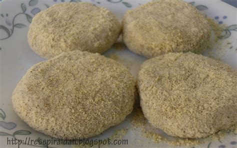 Rasa tampilkan 4 resipi kuih goreng iaitu karipap inti daging, karipap inti kentang, donut dan keria. Resepi Raidah: Kuih Tepung Gomak
