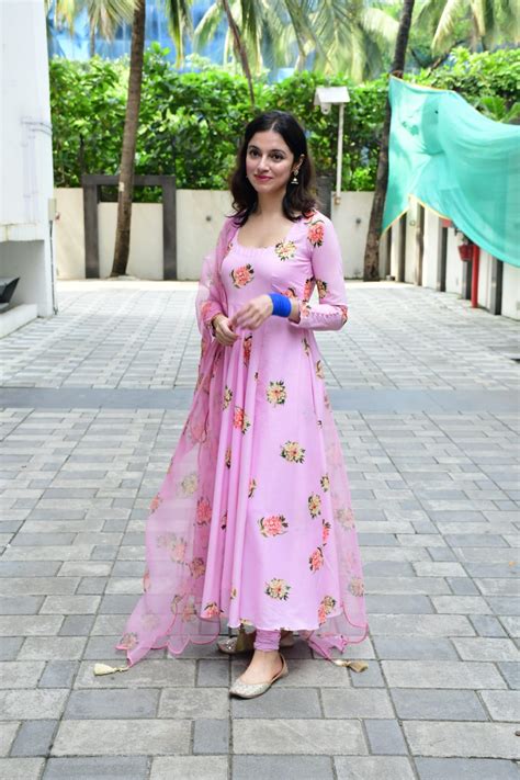Super Sexy Divya Khosla Kumar Sizzles In Anarkali Suit Showing Cleavage Looks So Hot And Bold In