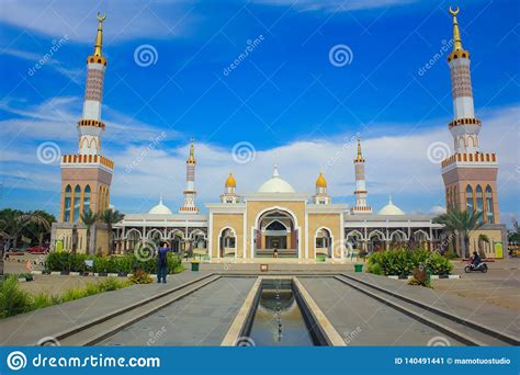 Psk indramayu masih banyak yang remaja. The Great Mosque Of Indramayu West Java Indonesia ...