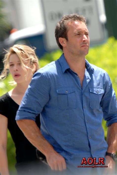 alex o loughlin and lauren german filming a scene for episode 2 02 of hawaii five 0 alex o