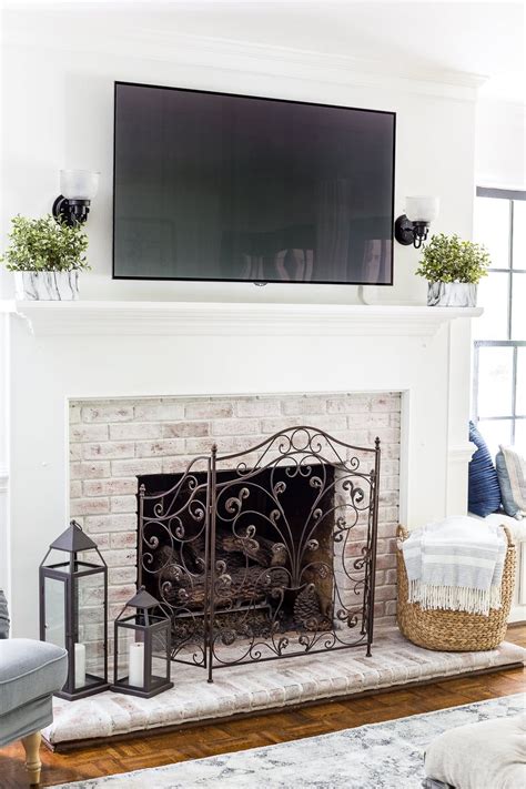 Today i am going to share with you my tips for decorating a mantel with a tv. Summer Living Room Tour + eSaleRugs Refresh - Bless'er ...