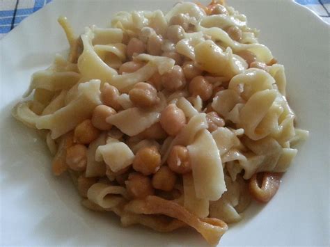 Maybe you would like to learn more about one of these? Ricette dall'Italia. Ciciri e tria del Salento | Ricette ...