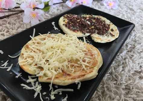 See more of roti canai gambar wonodadi blitar on facebook. Resep Roti Canai Choco-Cheese oleh creative.iva - Cookpad