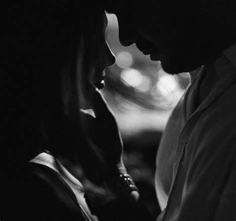 Create a beautiful black and white effect on your photo online! Tren Foto Prewedding Black & White yang Timeless: Simak Tipsnya! - Seputar Pernikahan