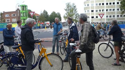 Eerste Vrijwilligersdag Afdelingen Met Fietstocht Door Haarlem