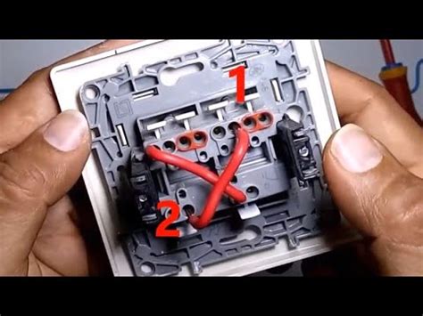 How to wire a light switch. branchement va et vient triple. wiring multiple switches 2 way and intermediate - YouTube