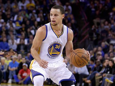Stephen Curry Spent The Summer Mastering His Ball Handling Skills With A Flashing Lights Test