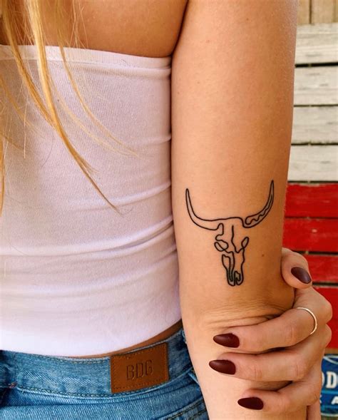 Bull Skull One Line Tattoo In 2021 Tattoos Dainty Tattoos Cowboy