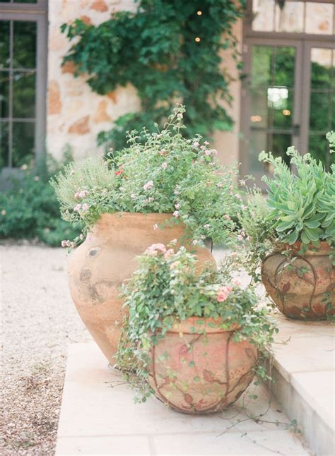 We would like to show you a description here but the site won't allow us. 30 Best Front Door Flower Pots to Liven Up Your Home With ...