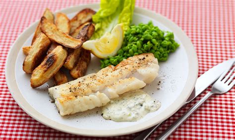 A diabetes diagnosis doesn't have to impact your cooking. Fab fish, chips and peas | Diabetes UK