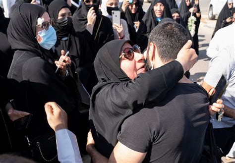 Embraces And Flowers Greet Kuwaiti Prisoners Freed Under Amnesty Reuters