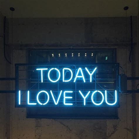 Pin By Florence On Neon Neon And More Neon Neon Signs Neon Love You