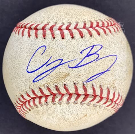 Lot Detail - Cody Bellinger Signed & Game Used ROY 2017 OML Baseball 