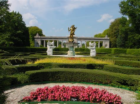 Nemours Mansion And Gardens
