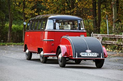 The mesh ist not all quads, but it works. Kaufberatung: VW T1 Samba-Bus - autobild.de