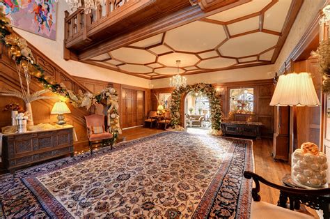 The term foyer describes a space that usually connects the entrance to various other rooms. Foyer and Vestibule / Minnesota Governor's Residence