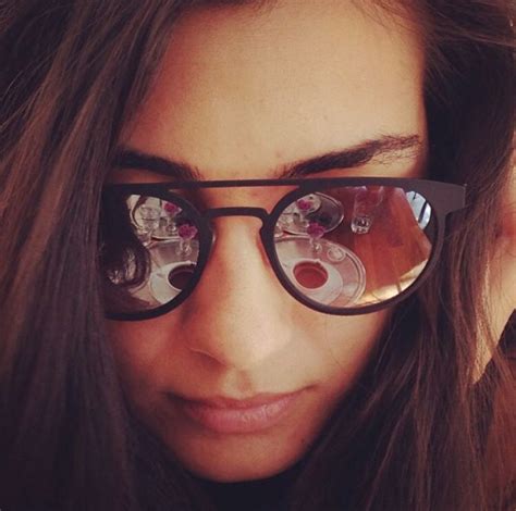 Tuba buyukustun was born at istanbul, turkey. Tuba Büyüküstün in 2019 | Sunglasses, Mirrored sunglasses ...