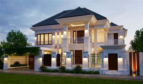 Paduan corak kayu dan warna hitam juga lampu. Desain Rumah Mewah Klasik Tropis Di Jakarta