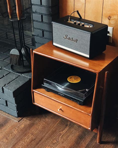 Stanmore Marshall Speaker Interior Vinyl Room Vinyl