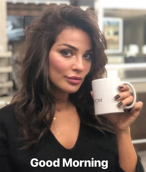 Voir plus d'idées sur le thème taim hassan, coiffures arabes, jenna coleman. Nour NNN on Instagram: "Good morning ☕♥️ @nadine.nassib ...