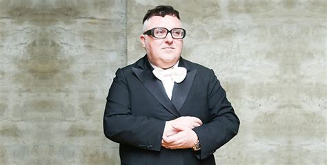 He was the creative director of lanvin in paris from 2001 until 2015. Alber Elbaz just inked a deal with Richemont | Buro 24/7