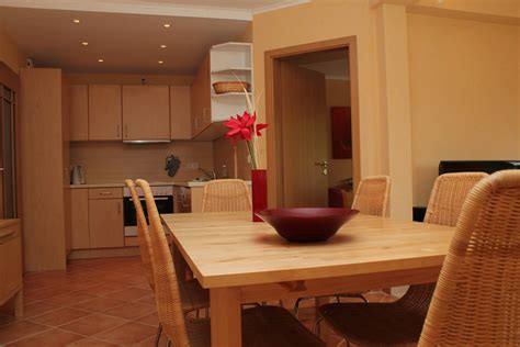 Ferienwohnungen haus windrose befindet sich in mittelstraße 25, 26465 langeoog, germany sie können ferienwohnungen haus windrose unter der telefonnummer 0541 17651 kontaktieren. Windrose Langeoog - Atelier - Ferienwohnungen
