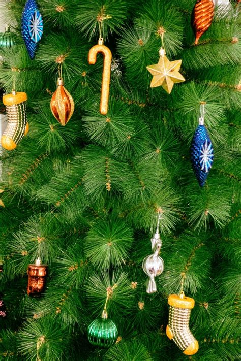 10 Amazing Christmas Ornaments And Baubles