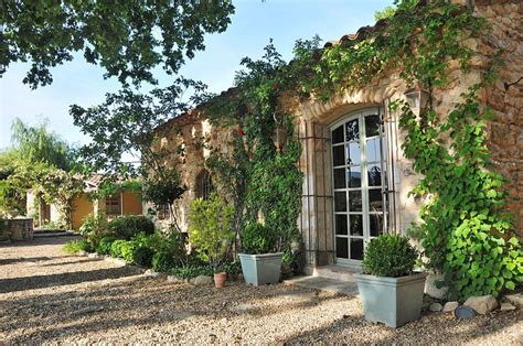 Provençal Bastide Beauty And Old World Inspiration Hello Lovely
