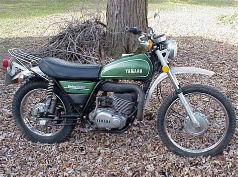 The first bike manufactured by yamaha was actually a copy of the german dkw rt. Yamaha DT360 - CycleChaos