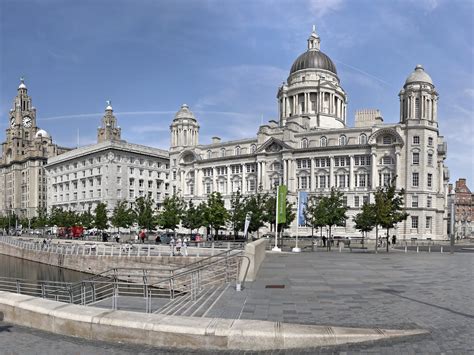 ˈlɪvəpuːl] ist eine stadt mit rund 498.000 einwohnern und ein metropolitan borough im nordwesten englands. Een stedentrip Liverpool