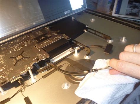 Amzn.to/35joo61 uk remove a 24, 27 imac or apple cinema display stand. iMac Intel 27" EMC 2639 Stand Replacement - iFixit Repair ...