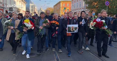 Locals Hold Memorial March For Journalist Irina Slavina In Nizhny