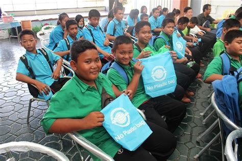 วันสิ่งแวดล้อมโลก world environment day ปี 2021 / 2564 ตรงกับวันไหนมาดูกัน เป็น. DNTH, DTTH และ ADTH จัดกิจกรรมวันสิ่งแวดล้อมโลกประจำปี ...