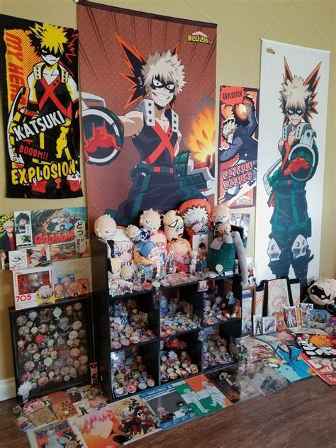 These low budget home decorating ideas are perfect for any frugal home owner looking for stylish, yet cheap home decor (that are all under $50!). UM I NEED?? | Anime decor, Otaku room, Kawaii room