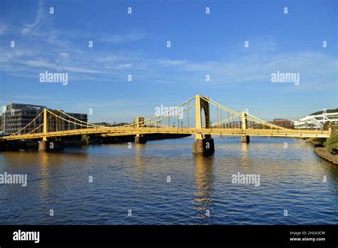 Pittsburgh Pennsylvania Usa Bridges Crossing The Allegheny River