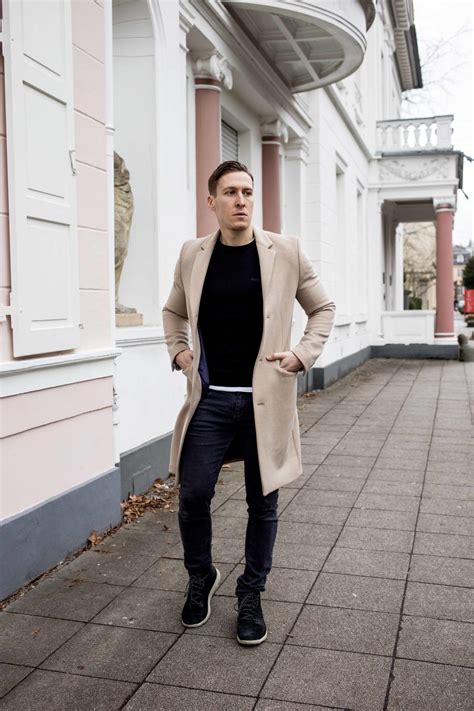 I`d walk a mile for a camel. Sunday Afternoon Walk: All Black mit Camel Coat - 7 Miles ...