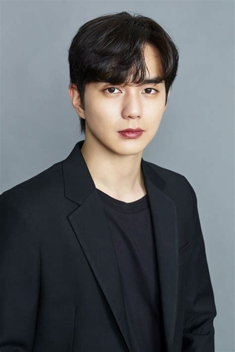He does have an instagram account under the username. Yoo Seung Ho