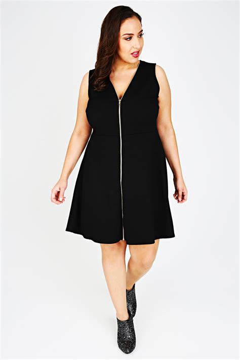 Black Textured Sleeveless Skater Dress With Zip Front Plus Size 1416