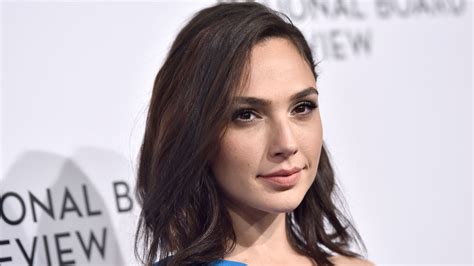 International Gal Gadot Wonder Woman Voices Support For Israel Unnamed “neighbors” Israeli