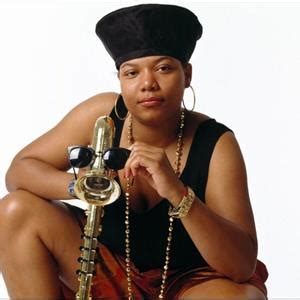 Queen latifah knows how to pump up the glam when she steps onto the red carpet. queen latifah best single is | Page 4 | Sports, Hip Hop ...